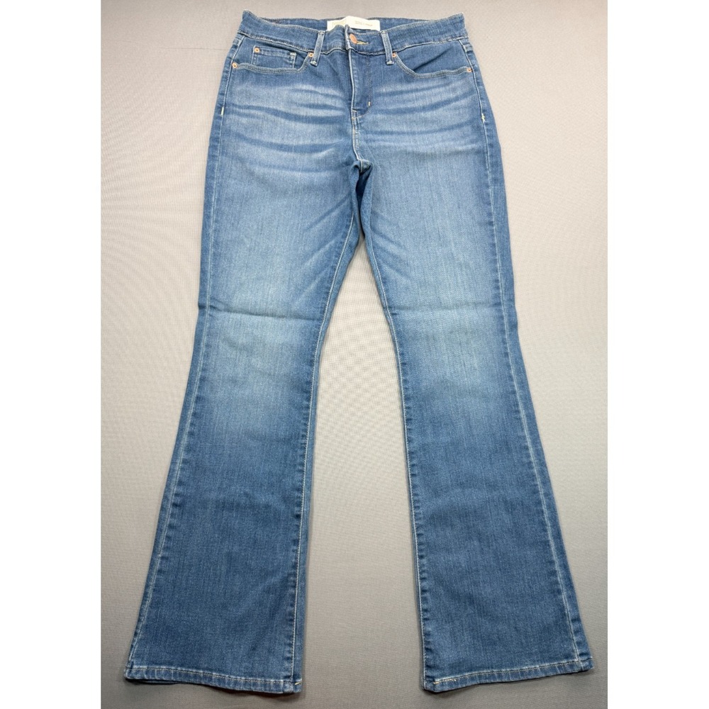 Signature Levi Strauss Gold Totally Shaping Bootcut Jeans Womens Size 8S 29x30